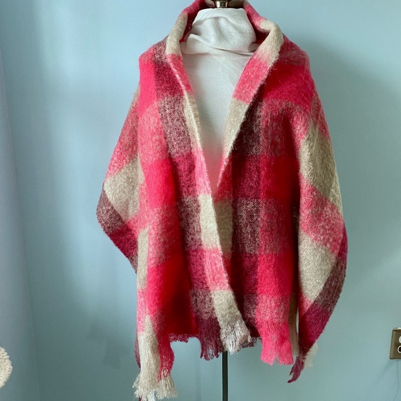 American Eagle Outfitters Accessories - MOHAIR AND WOOL BLANKET SCARF American Eagle